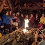 Abend am Lagerfeuer mit Stockbrot